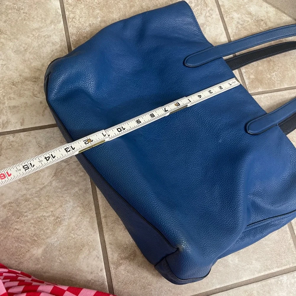 Coach Cobalt Blue Pebbled Leather Tote Bag Large Shoulder Bag  no hang tag